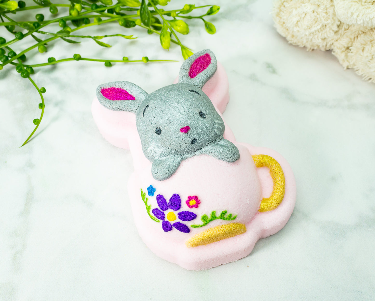 Bunny in a Teacup Large Bath Bomb